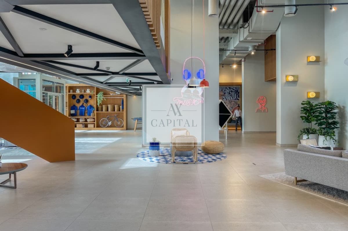 Mall Facing | Fully Furnished | Vacant - 2