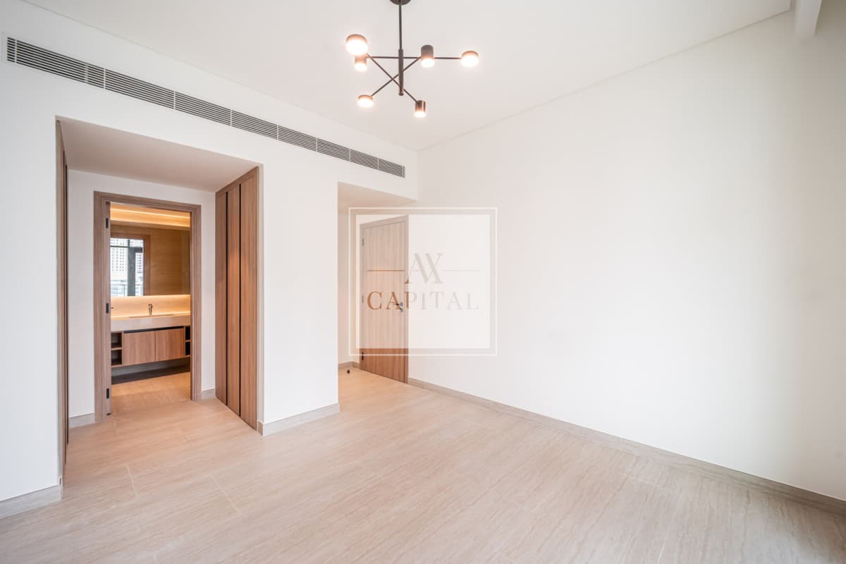Negotiable I Mid Floor I Motivated Seller - 2