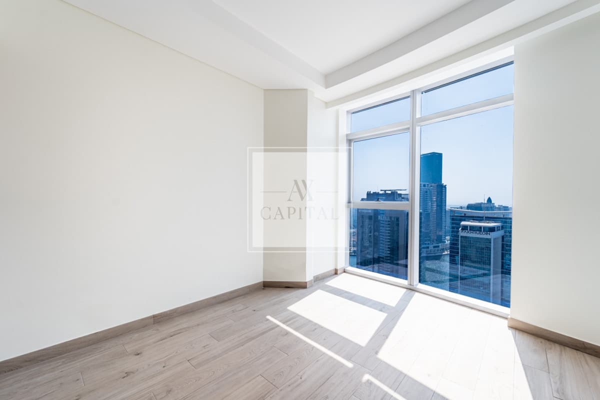 Canal View | High Floor | Luxurious Living - 3