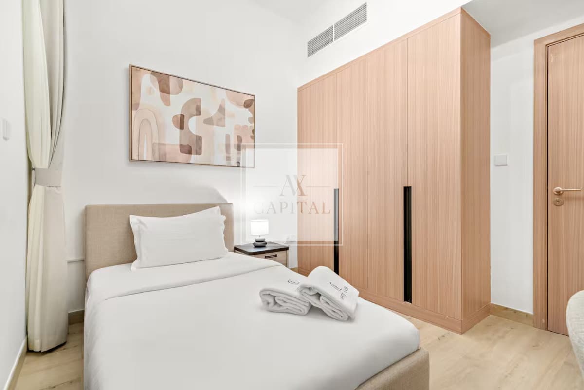 Fully Furnished 2BHK | Upgraded | Stunning View - 3