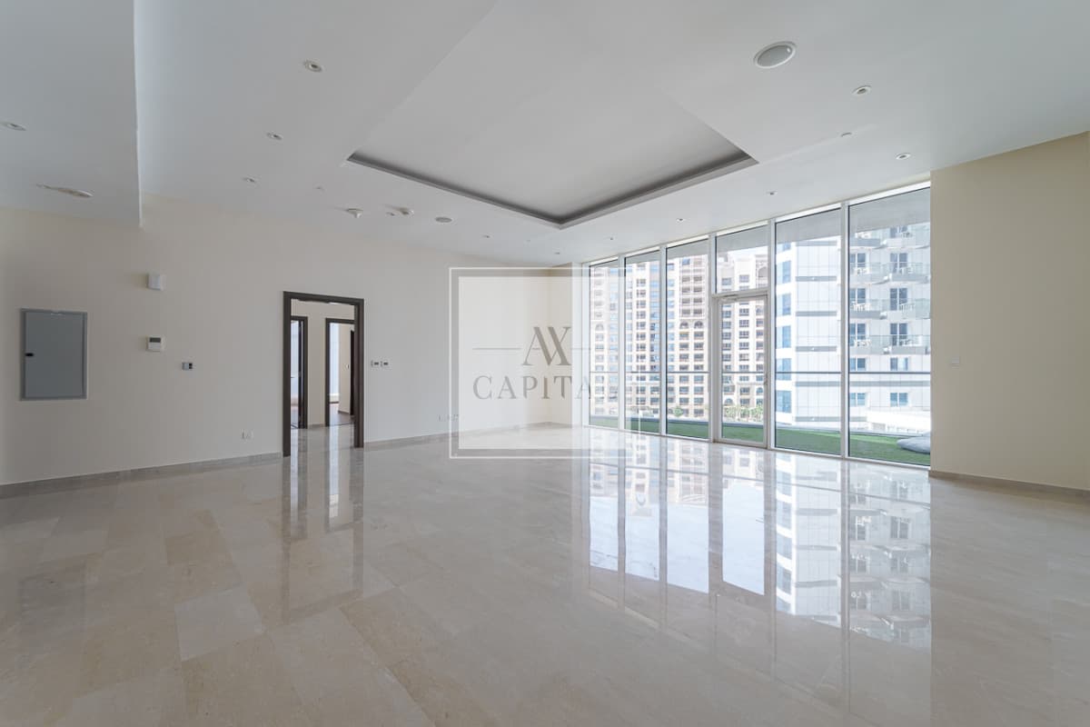Spacious Layout | Vacant | Panoramic View