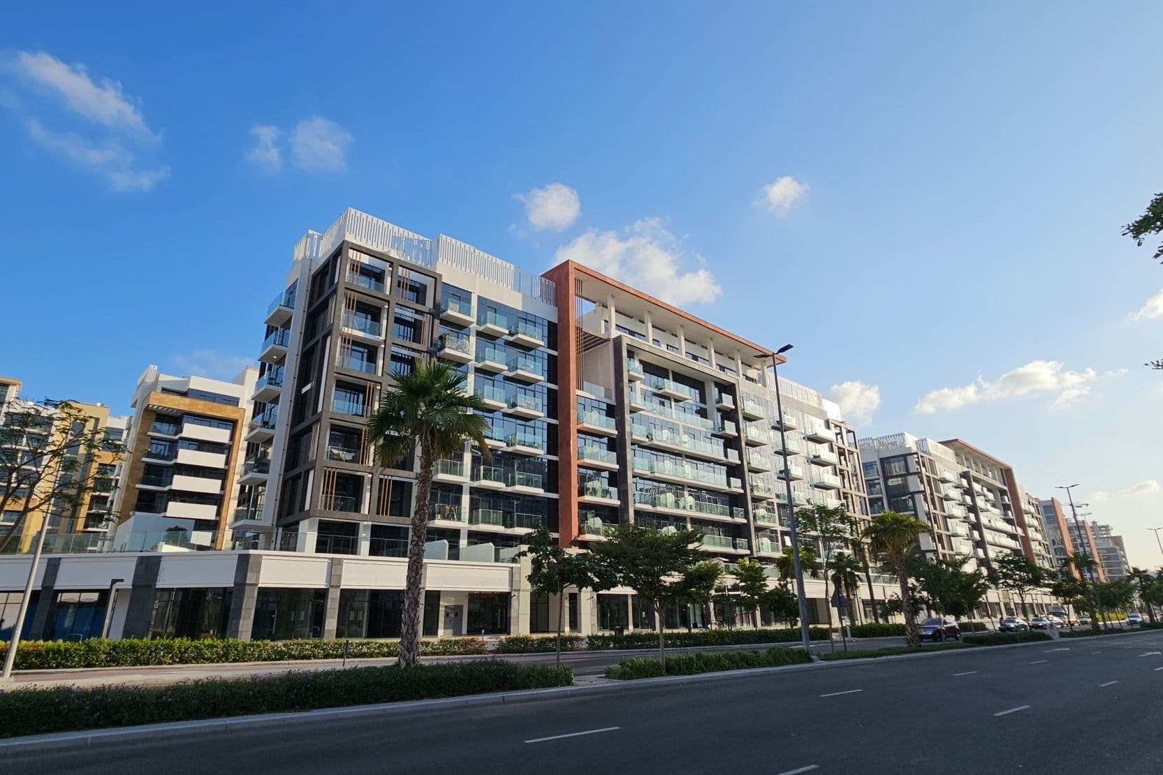 Azizi Riviera 23